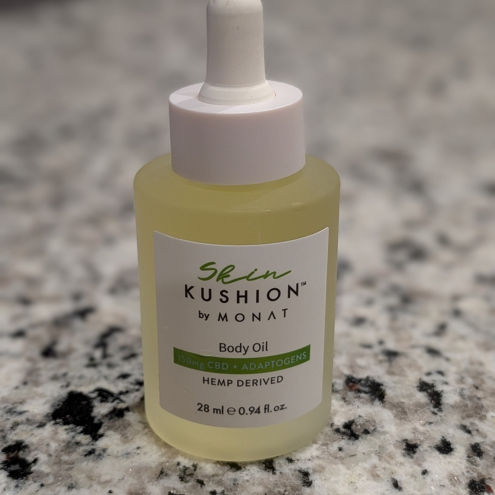 Monat Skin Kushion Body Oil - Green